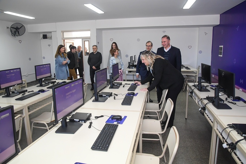 Córdoba cuenta con un nuevo espacio digital para capacitación de docentes y estudiantes