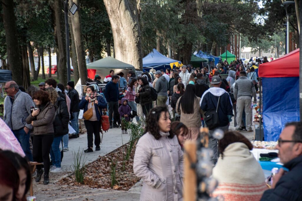 Más de 300 emprendedores participaron de la feria en el Parque Sarmiento