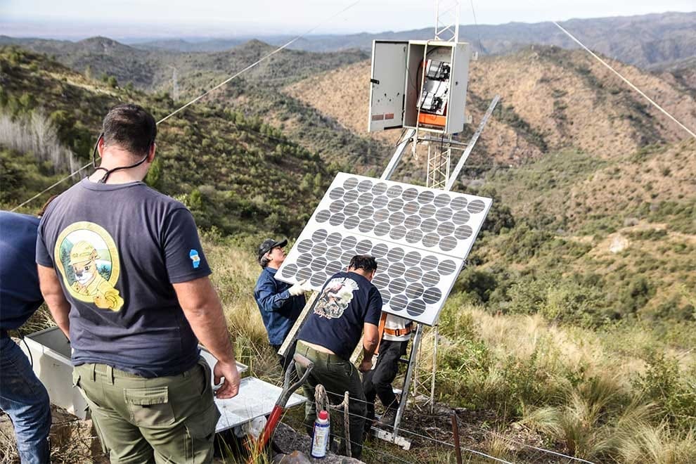 Con sistemas analógicos, la Provincia garantiza comunicaciones en zonas rurales