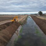 Intervienen más de 4.700 metros del desagüe sur con tareas de limpieza y ensanchamiento