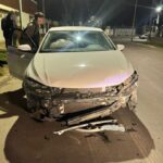 Evadió un control de tránsito y terminó impactando contra un paredón. El vehículo fue secuestrado