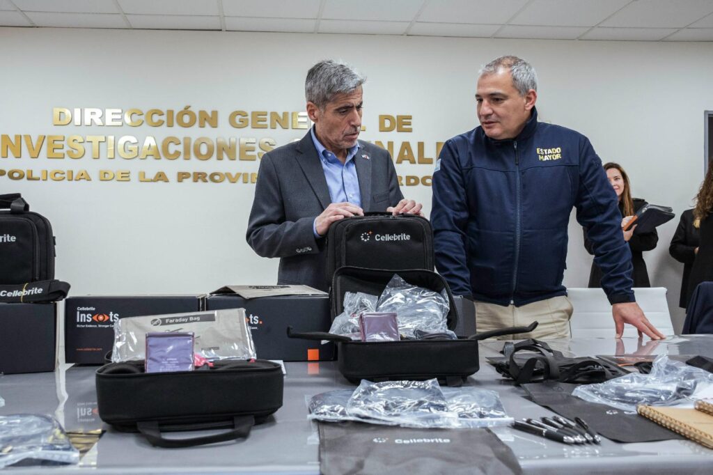 La Policía suma tecnología israelí para desbloquear y analizar teléfonos de allanamientos