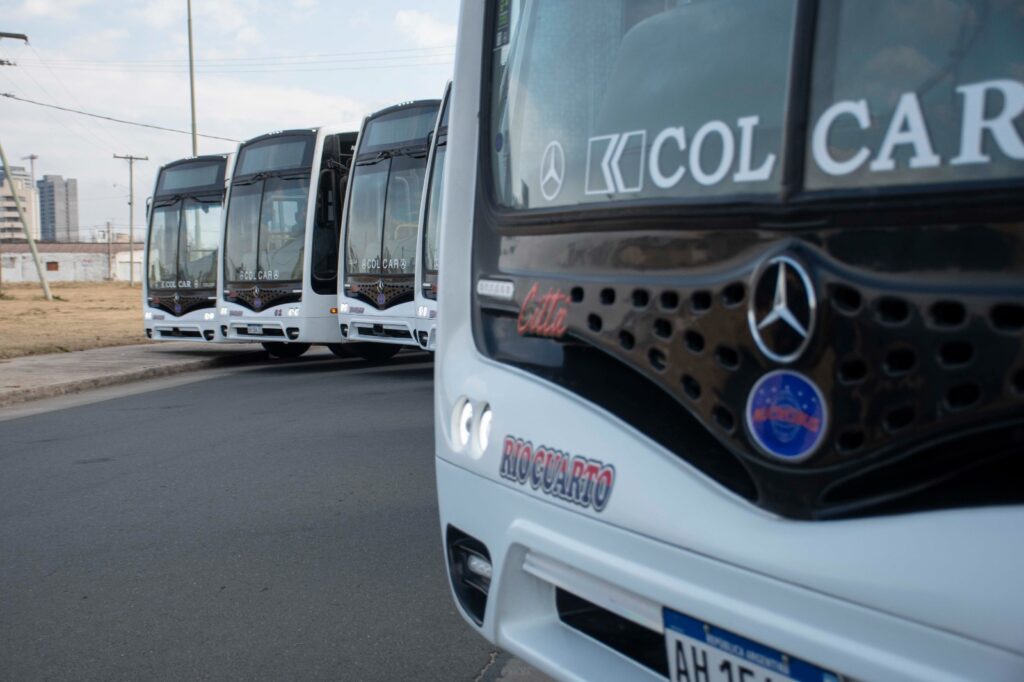 Transporte urbano: presentaron 7 nuevas unidades y ya son 15 los colectivos cero kilómetro que se sumaron para mejorar el servicio