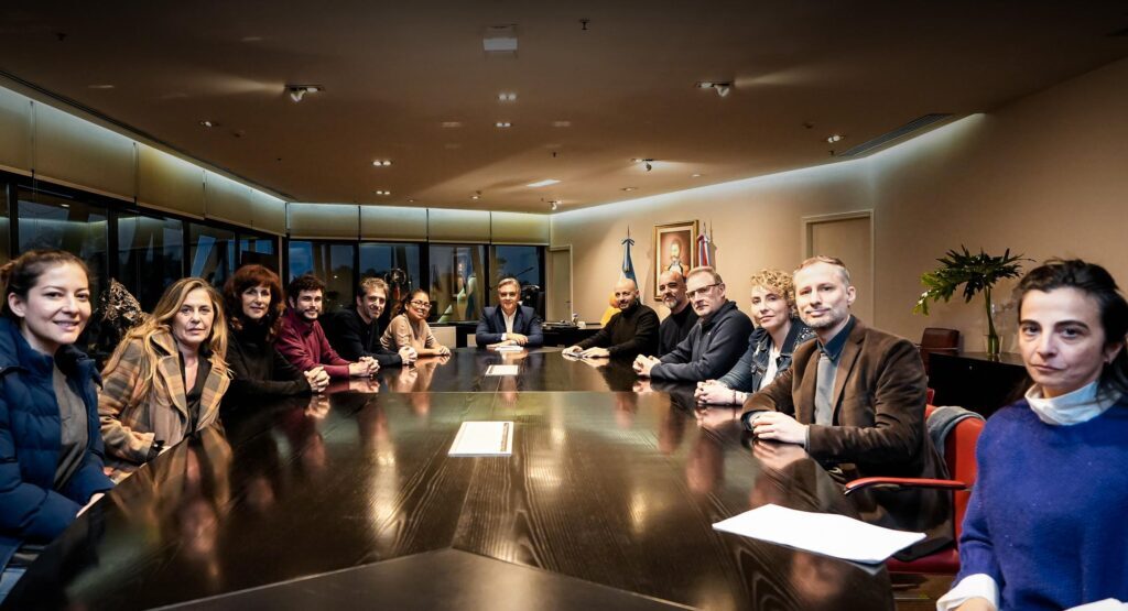 Llaryora se reunió con productores de cine iberoamericano y reafirmó el impulso a la industria audiovisual en Córdoba.