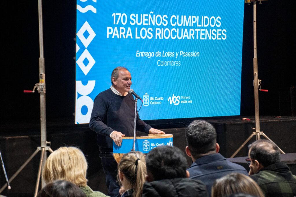 Loteo Colombres: el Intendente entregó los 170 lotes con infraestructura completa