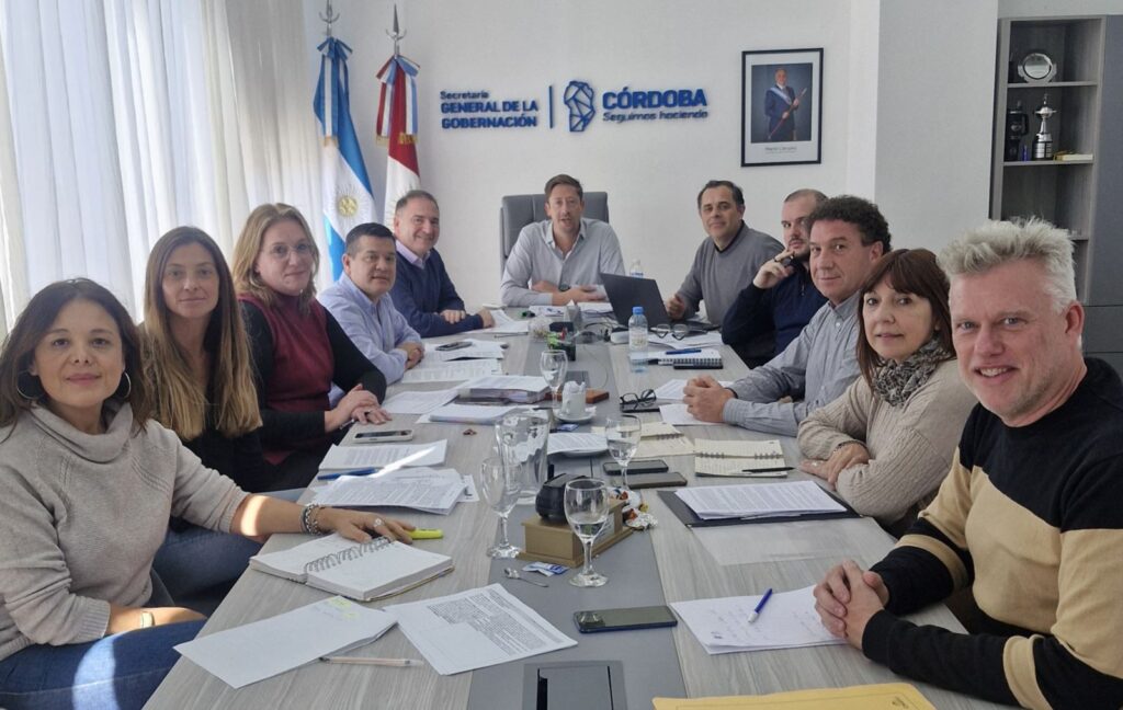 El Gobierno provincial y UEPC avanzan en una agenda de diálogo