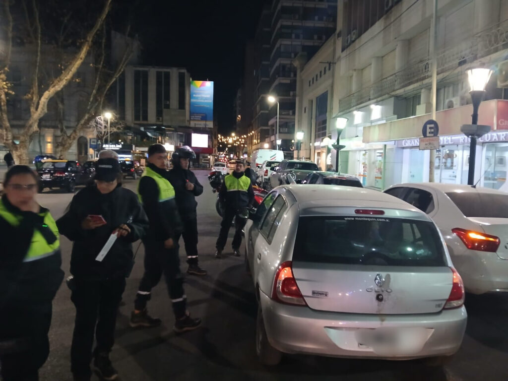 Resistencia a control vehicular y secuestro de automóvil