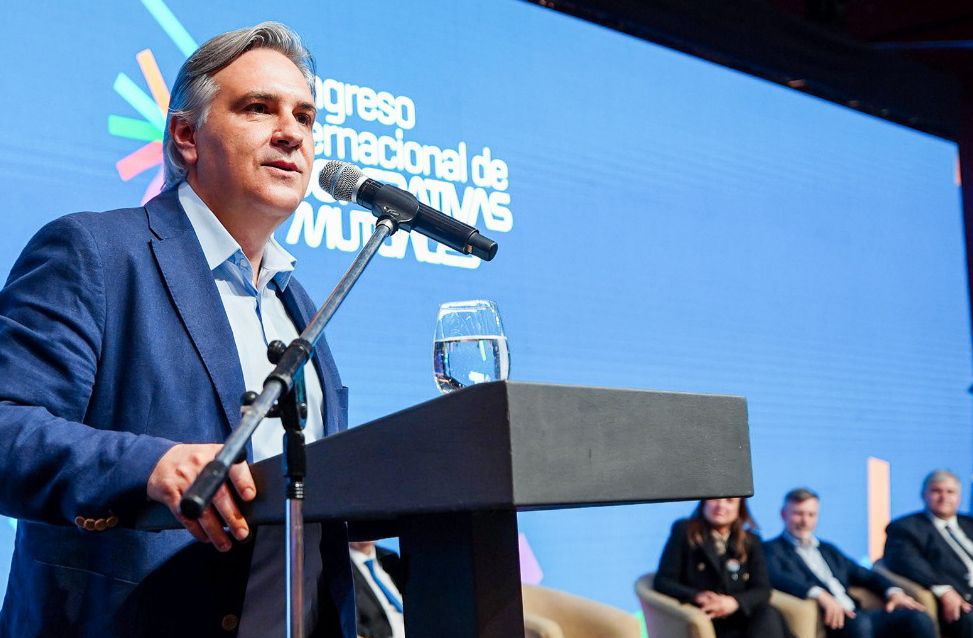 Llaryora: “La economía tiene que estar al servicio del hombre, y no el hombre al servicio de la economía”