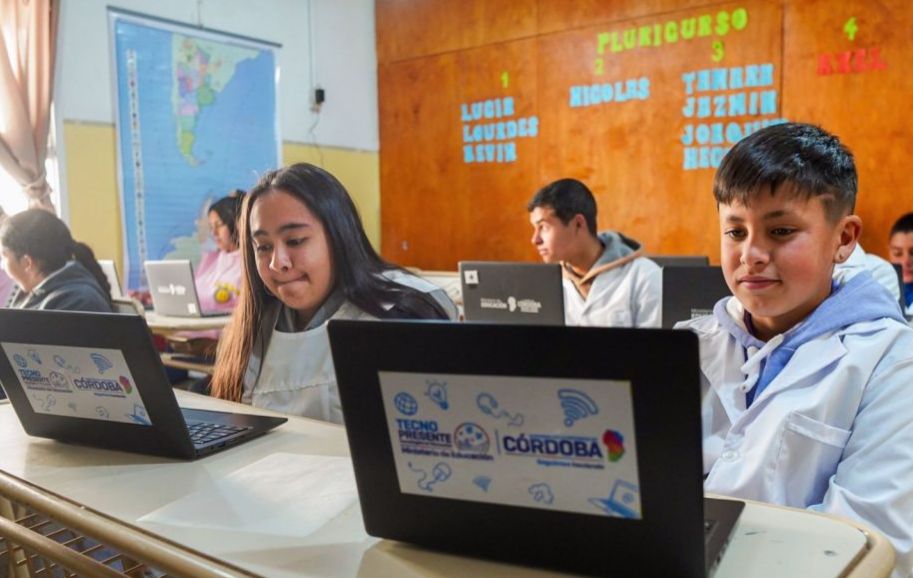 Ya son casi 1300 las escuelas cordobesas conectadas a internet satelital