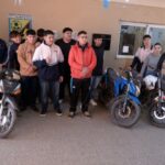 Estudiantes recibieron cinco motos donadas por el Municipio para completar su formación técnica