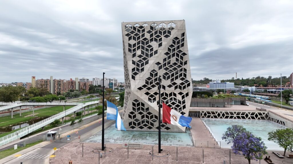 Hoy cobran los jubilados y comienza el pago a la Administración Pública Provincial