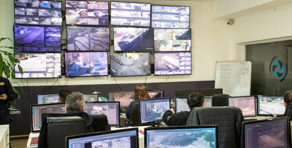 Ordenamiento del tránsito: avanza la detección de infracciones con cámaras de video