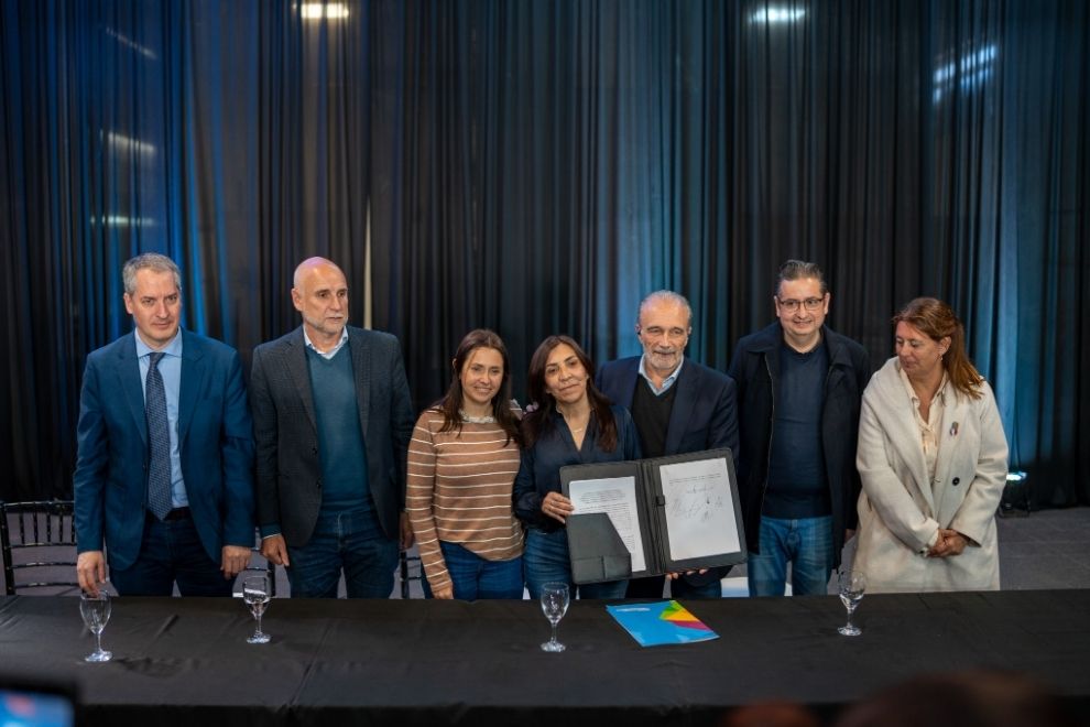 Infraestructura sostenible: Córdoba lanzó el Programa de Bacheo Cooperativo con Bioasfalto