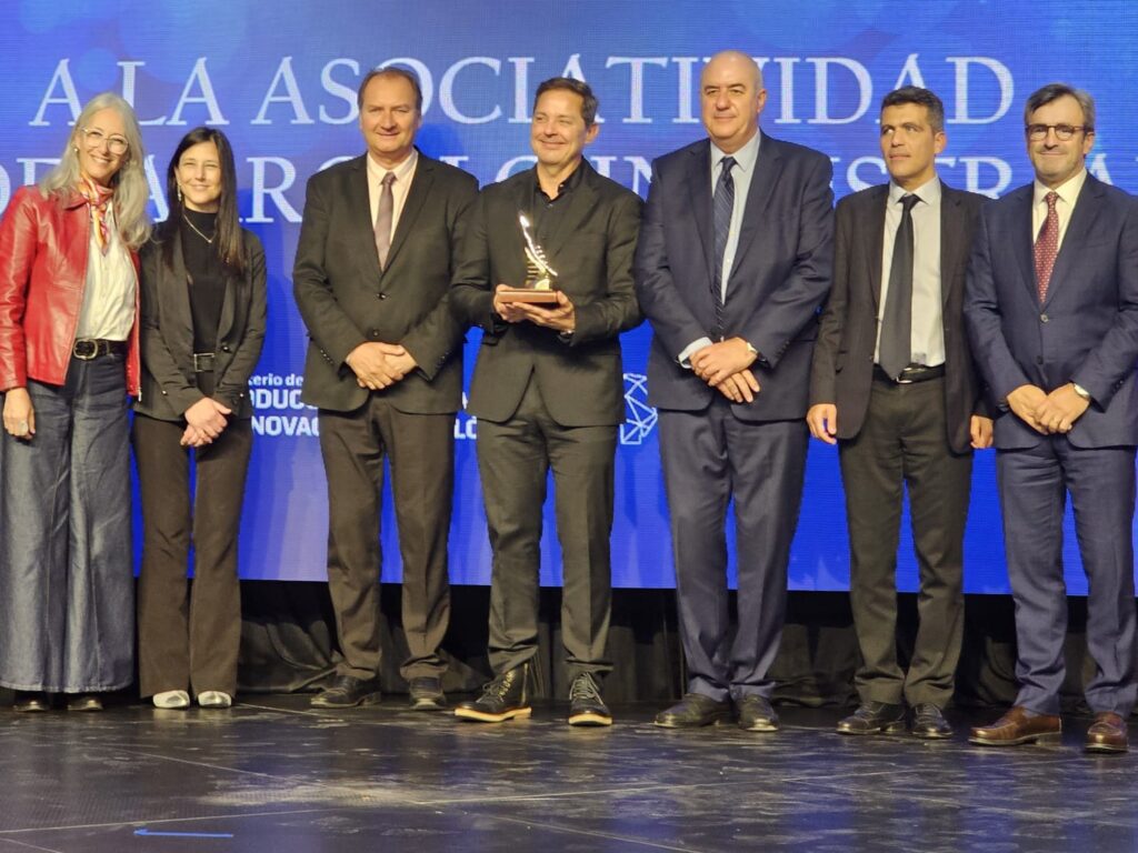 Córdoba distinguió a empresas y referentes industriales