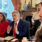 En Londres, Llaryora celebró el respaldo internacional a la solidez financiera de Córdoba