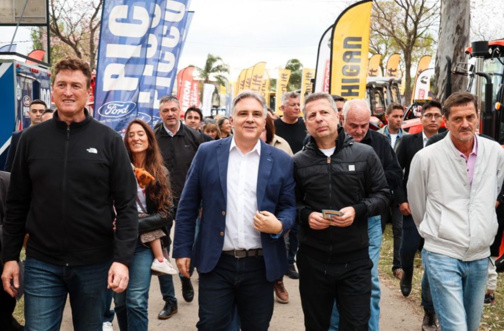 Llaryora recorrió la muestra rural San Francisco Expone