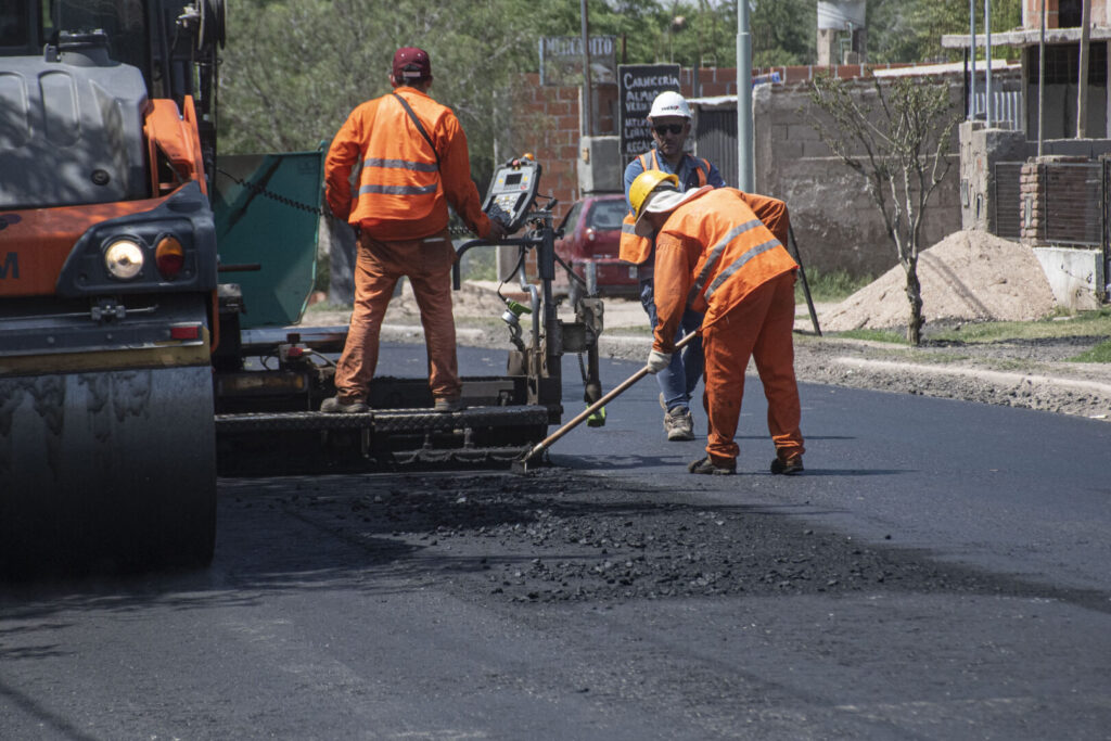 Con obras en todos los sectores, se potencia la red vial de la ciudad