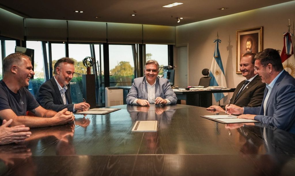 La Provincia y Bancor acordaron con los comerciantes planes de financiación con Tarjeta Cordobesa