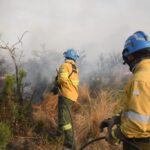 Con riesgo extremo de incendios se trabaja para contener el sector oeste de la Quebrada de Condoritos