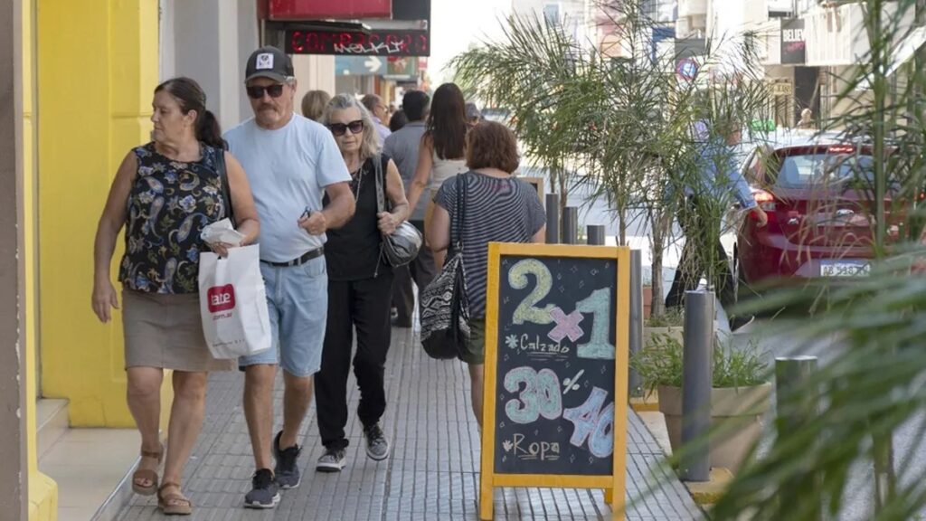 Comercios locales lanzan promociones especiales por el Día de la Madre