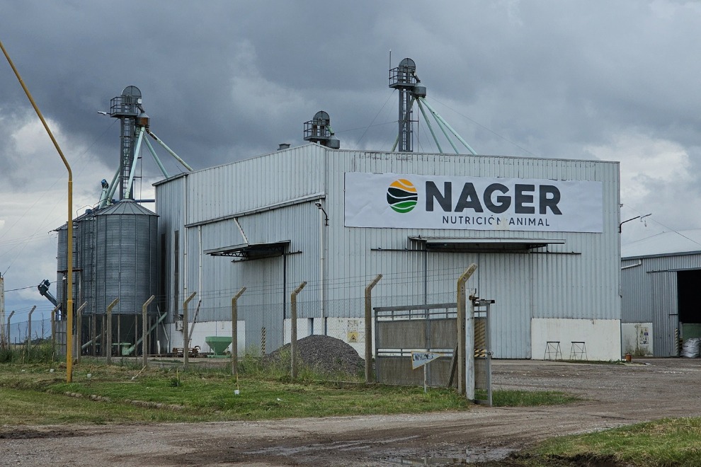 La Provincia entregó aportes para obras en parques industriales de La Carlota y Laborde