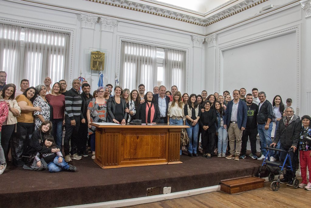 Río Cuarto: Más familias firmaron las escrituras de sus viviendas