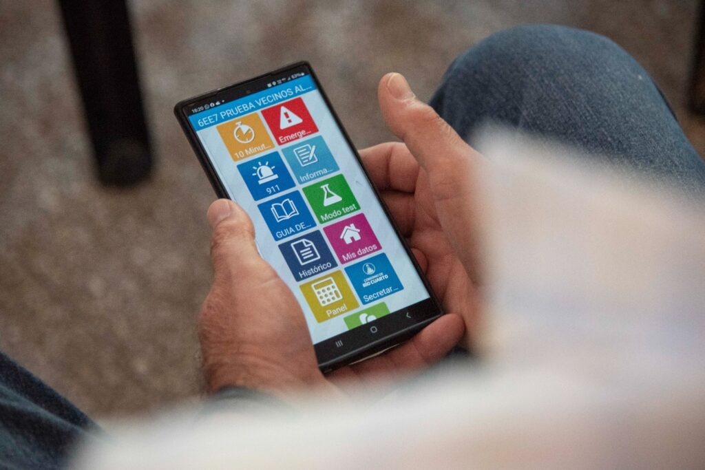 Ojos en Alerta permitió detener a dos sospechosos con elementos robados