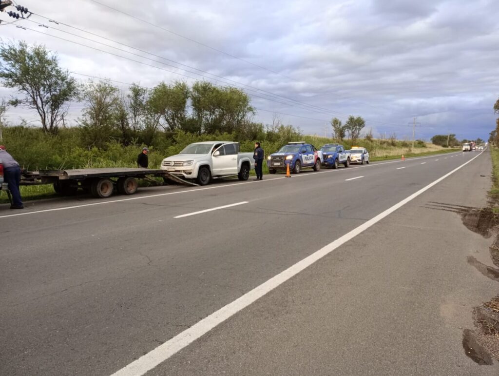 Operativos del fin de semana: Se procedió a la aprehensión de (25) veinticinco personas, se secuestraron (21) veintiún vehículos, (07) siete armas de fuego y armas blancas