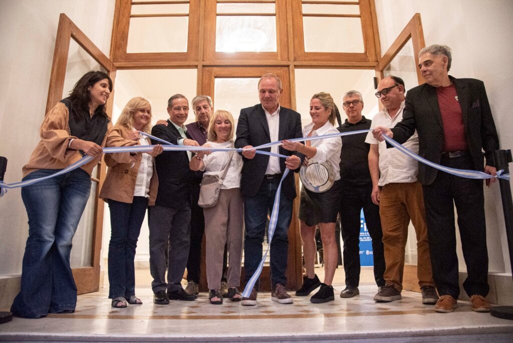La Feria del Libro abrió sus puertas en su nuevo espacio y con múltiples propuestas