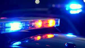 Tres personas detenidas en investigación por homicidio.