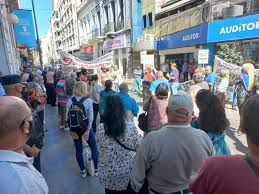 Este viernes cobran jubilados e inicia el pago de los activos provinciales