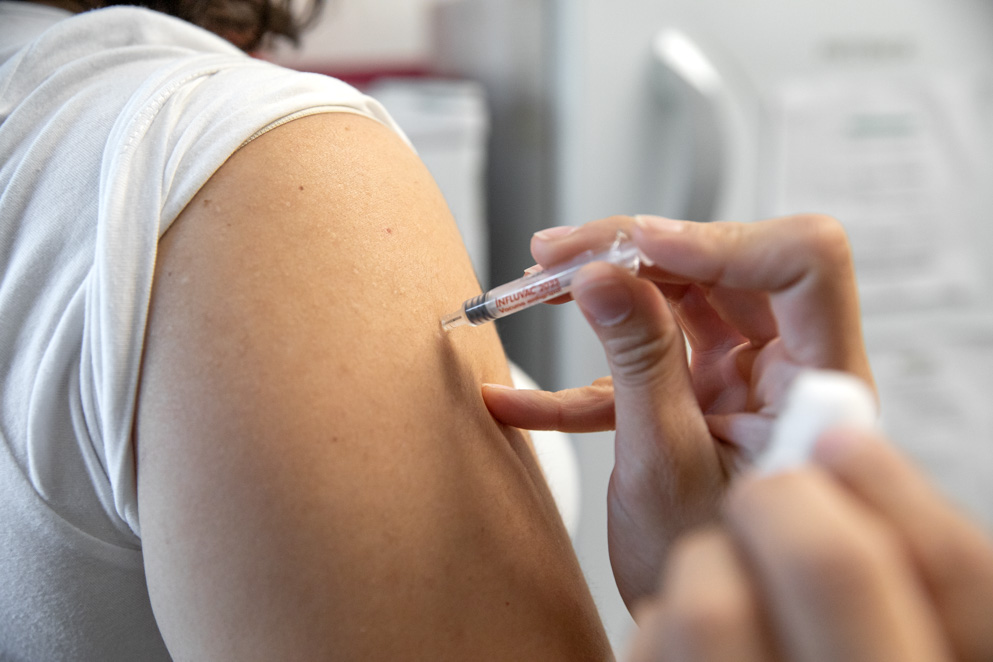 Salud refuerza las recomendaciones de vacunación ante la detección de Influenza A H3N2