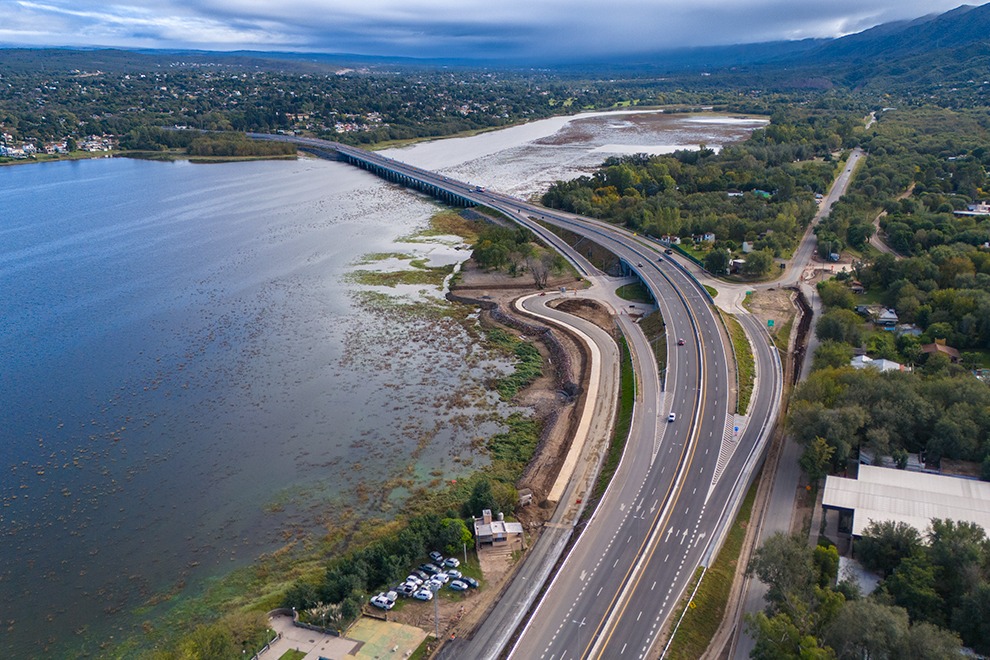 Córdoba fue reconocida en la categoría obra vial del año por la Autovía Punilla