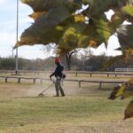 Con un plan de intervención en toda la ciudad, intensifican las tareas de desmalezado