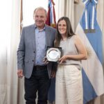 De Rivas recibió a “la estudiante del año” de la Universidad Siglo 21