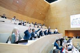 Es ley el 82% para más de 60 mil jubilados de la provincia