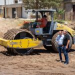 De Rivas recorrió obras de pavimentación en Alberdi y anunció un nuevo frente de trabajo