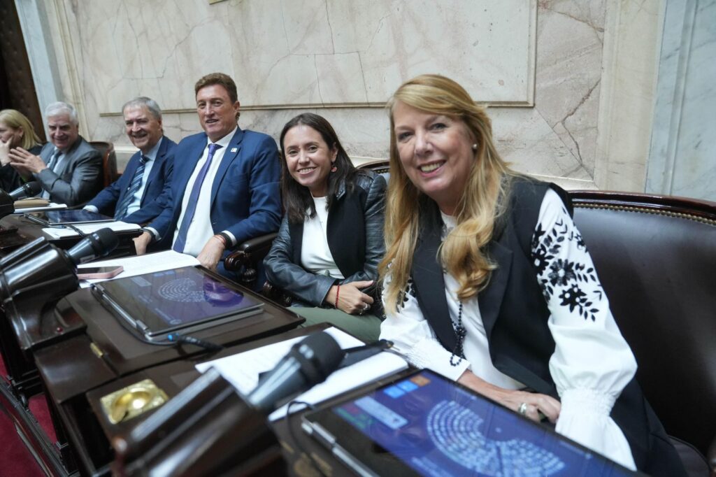 Schiaretti juró como diputado nacional por Córdoba e integrará el bloque Provincias Unidas