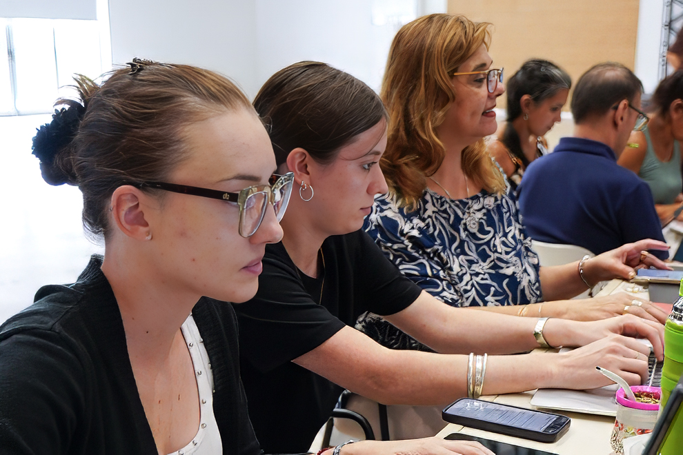 Funcionarios del Ministerio de Educación se capacitaron en herramientas de Inteligencia Artificial para la gestión