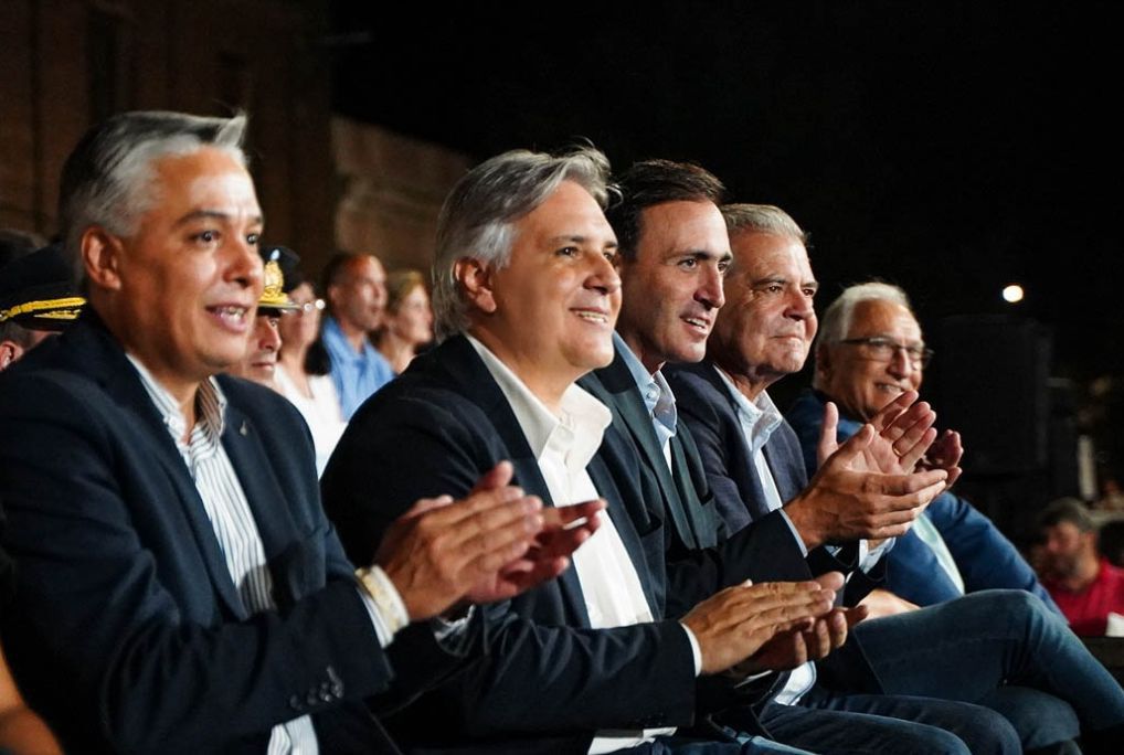 Llaryora anunció que la Universidad provincial llegará a Huinca Renancó y a Villa Huidobro