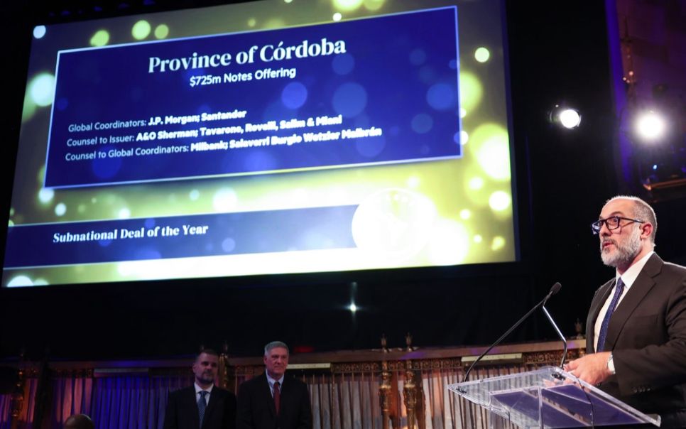 Córdoba fue premiada por LatinFinance por la emisión de títulos en el mercado internacional