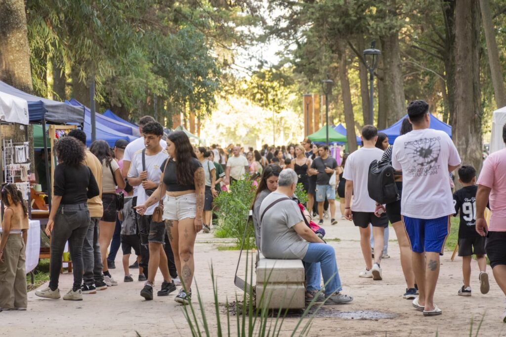 Paseo de Ferias en el Parque Sarmiento