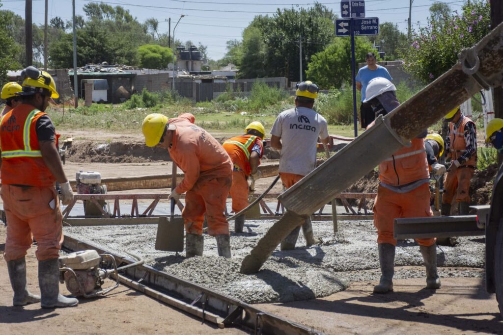 Continúa de manera intensiva el Plan de 100 cuadras de pavimento