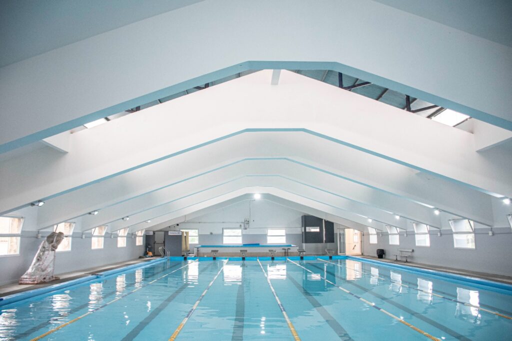 El natatorio del Centro 11 volvió a abrir sus puertas tras su refacción