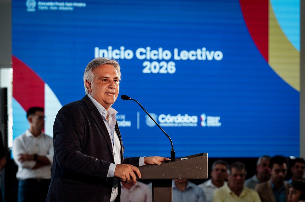 Llaryora abrió el ciclo lectivo 2026 y anunció nuevas inversiones para potenciar la educación