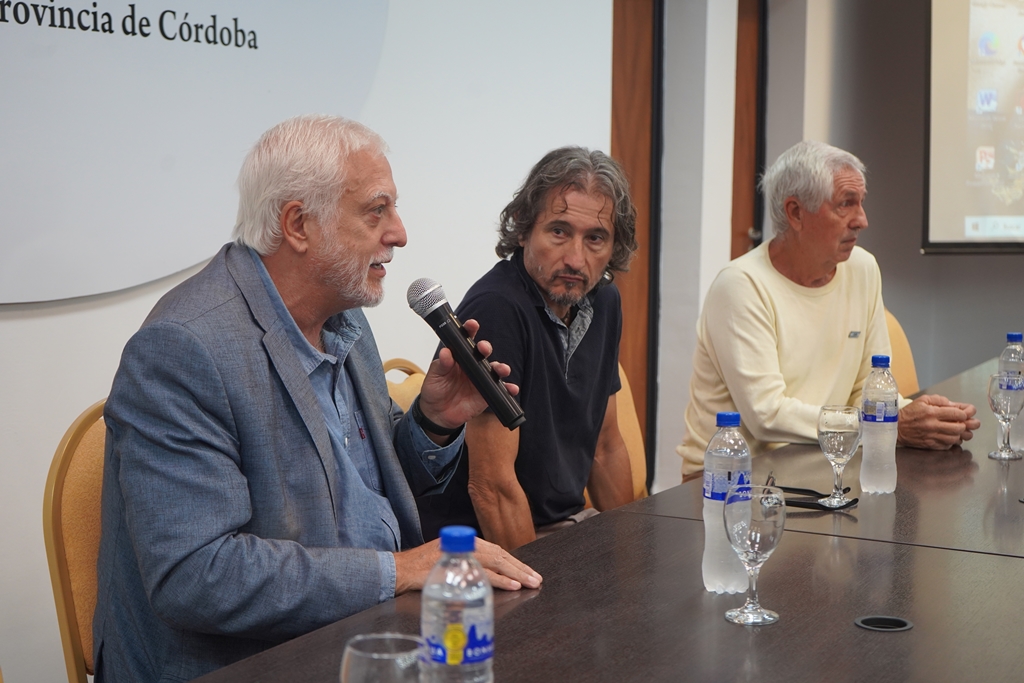 Río Cuarto: Se presentó el documental “Tras un manto de neblinas”