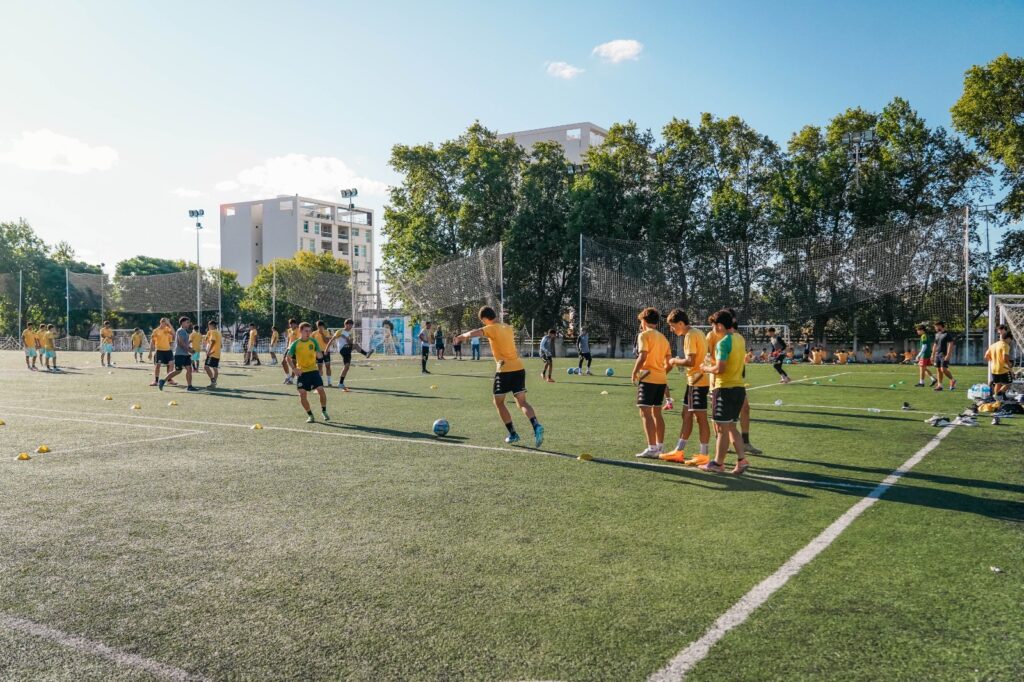Las categorías juveniles de Aldosivi entrenaron en el Centro 11