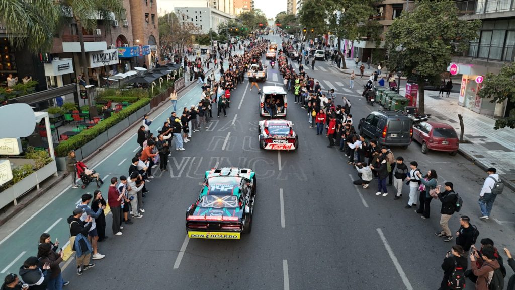 El Turismo Carretera se presentó en el Buen Pastor y ya se palpita el regreso al Cabalén