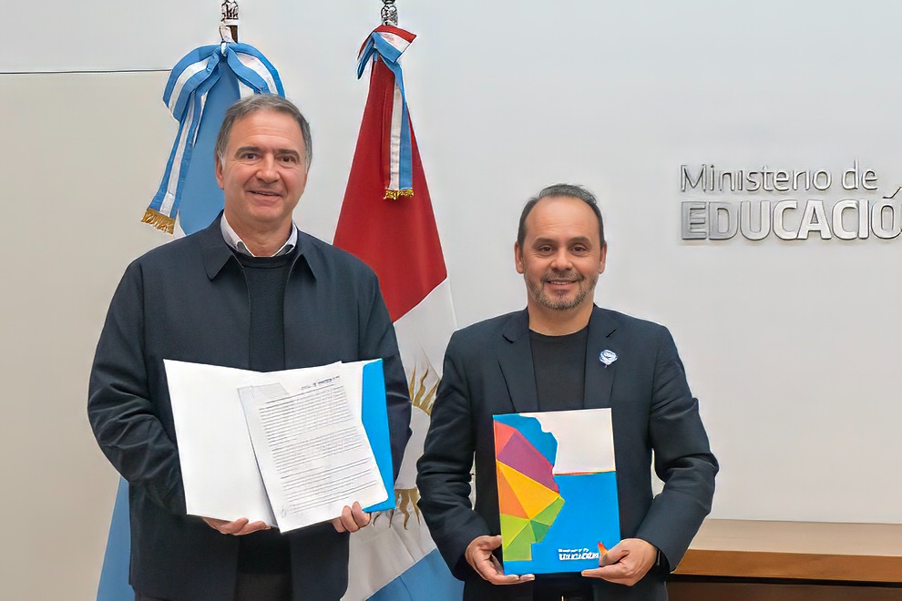 Educación y el Ente Metropolitano Córdoba impulsarán pasantías y prácticas educativas