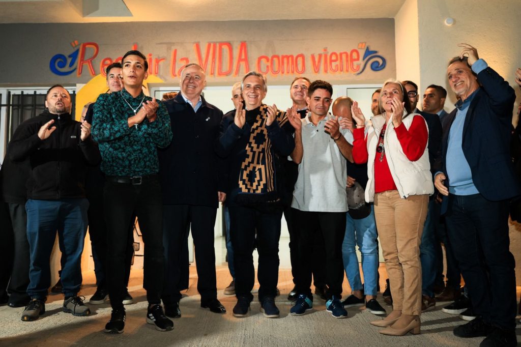 Villa María: Llaryora inauguró el Centro de Acompañamiento Integral “San Francisco de Asís”